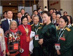Chủ tịch Quốc hội Nguyễn Thị Kim Ngân gặp mặt đại biểu dự Đại hội Thi đua yêu nước toàn quốc
